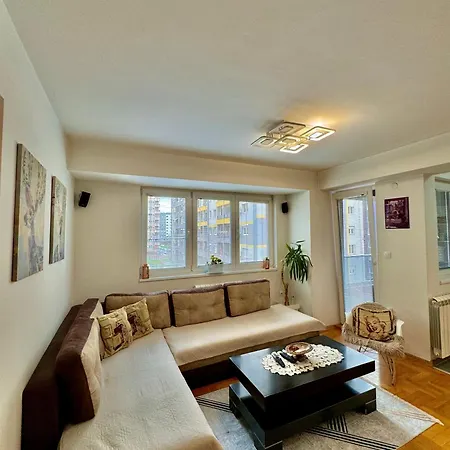Modern & Cozy Apartment *